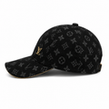 Gorra estilo monograma